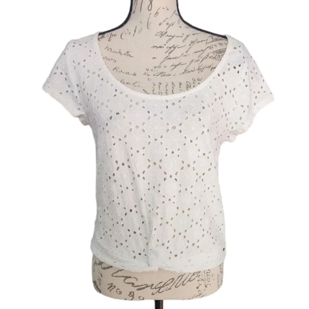 American Eagle Ladies Size Large White Eyelet Lace Knot Twist Top